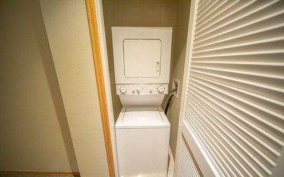 Cinnamon Ridge D323 23