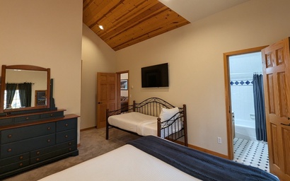 Goldenrod Home 88 46