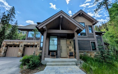 Wolf Rock Home 82 60