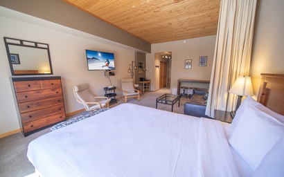 Gateway Lodge 5054 4