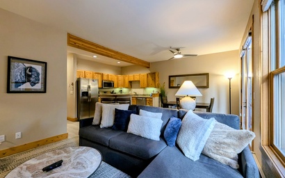 Trappers Crossing 8769 6