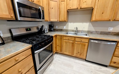 Trappers Crossing 8769 15