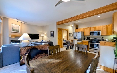 Trappers Crossing 8769 14