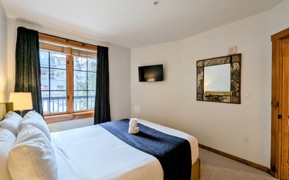 Dakota Lodge 8455 23