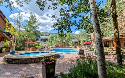 Dakota Lodge 8450 14