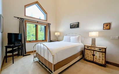 Chateaux DuMont 2702 46