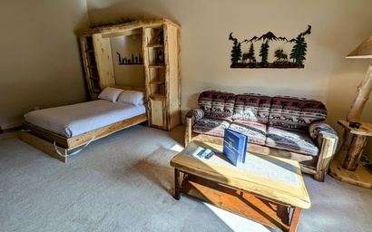 Gateway Lodge 5062 13