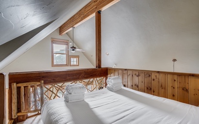 Cabin in the Pines 4 23