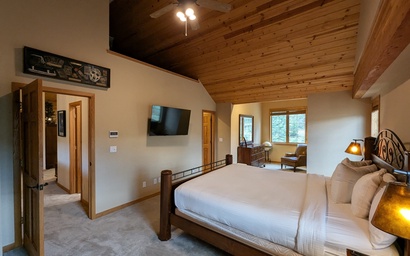 Goldenrod Home 88 40