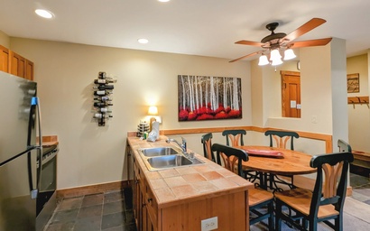 Red Hawk Lodge 2242 5