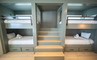 Wolf Rock Home 82 38