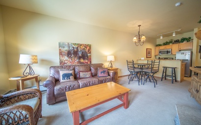 Arapahoe Lodge 8116 6