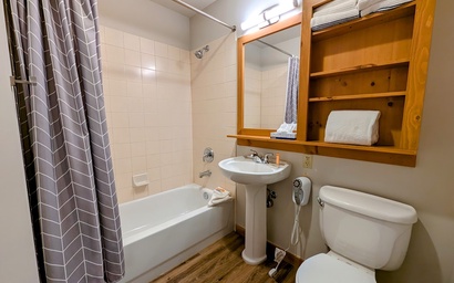 Expedition Station 8607 LIST 17