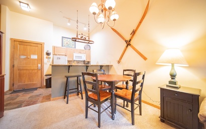 Arapahoe Lodge 8105 8