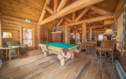 Wolf Rock Home 82 68