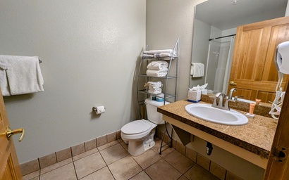 Gateway Lodge 5061 8