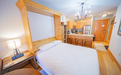 Expedition Station 8610 7