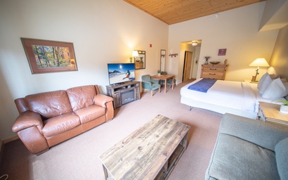 Gateway Lodge 5057 2