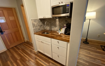 Gateway Lodge 5003 10