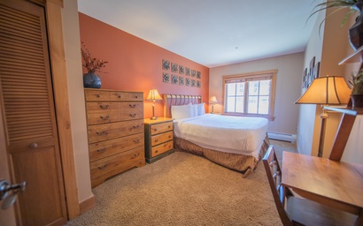 Expedition Station 8589 11