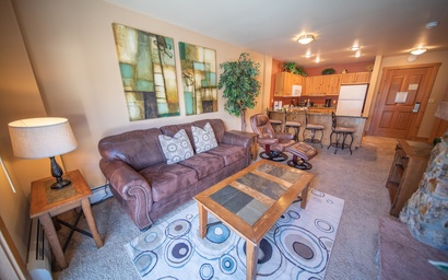 Expedition Station 8589 3