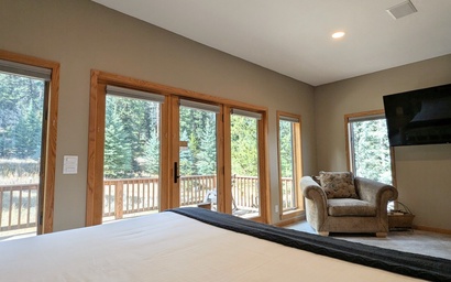 Goldenrod Home 88 32