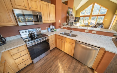 Gateway Lodge 5099 9