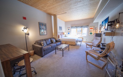 Gateway Lodge 5054 2