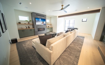 Wolf Rock Home 82 33