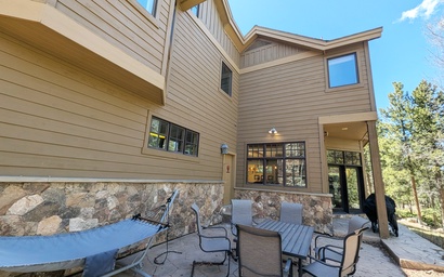 Last Lift Lodge 7