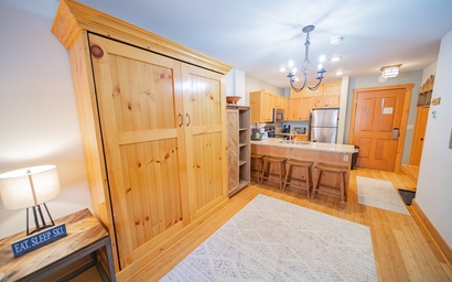 Expedition Station 8610 6