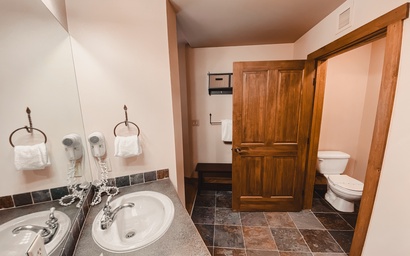 Red Hawk Lodge 2222 13