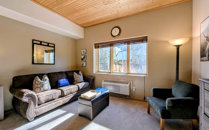 Gateway Lodge 5008 6