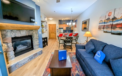 Arapahoe Lodge 8114 7