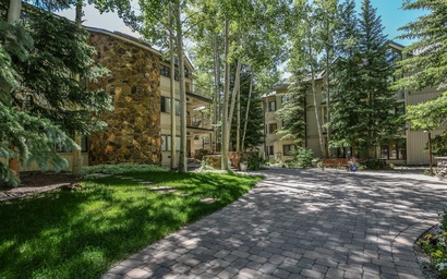 Chateaux DuMont 2703 27