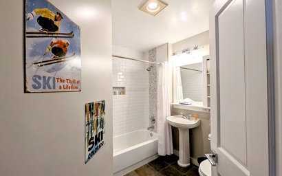 Red Hawk Lodge 2295 21