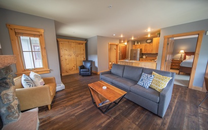 Expedition Station 8593 6