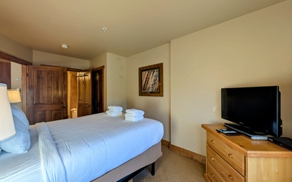 Red Hawk Lodge 2297 15