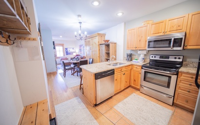 Expedition Station 8610 10