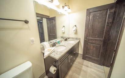 Alders 42 Outpost Dr 16