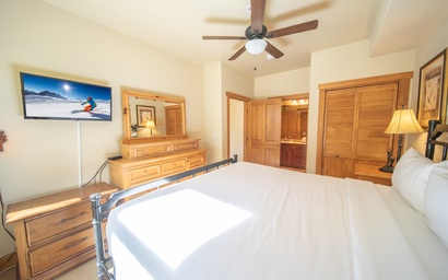 Red Hawk Townhomes 2345 16