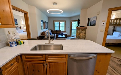 Expedition Station 8607 LIST 6