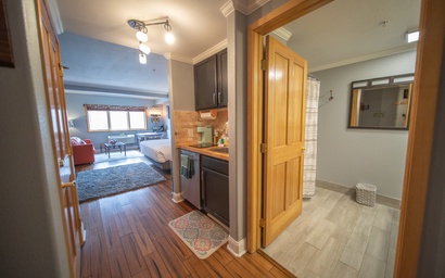 Gateway Lodge 5084 9