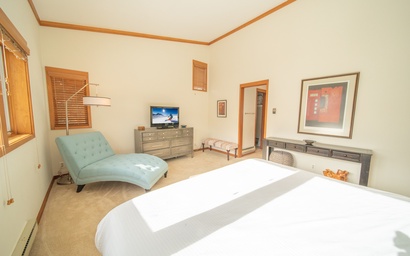 Tennis Townhomes 1309 30