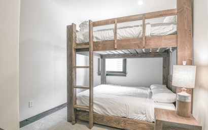 Alders 46 Outpost Dr 30