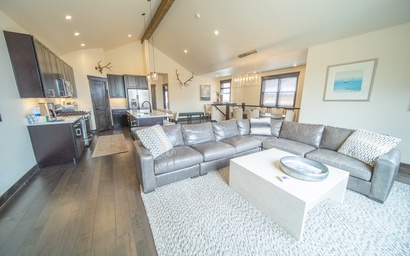 Alders 42 Outpost Dr 6