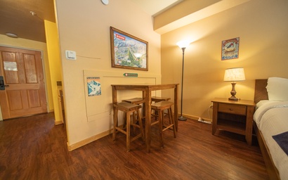 Gateway Lodge 5027 3