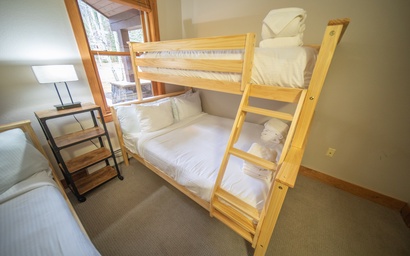 Red Hawk Townhomes 2321 18