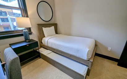 Alders 24 Outpost Dr 31