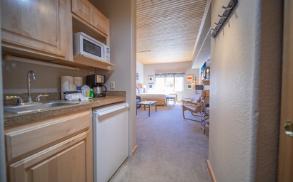 Gateway Lodge 5054 5